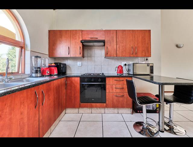 2 BEDROOM APARTMENT FOR SALE IN NORTH RIDING